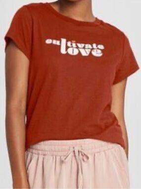 Women’s Cultivate Love Shirt
